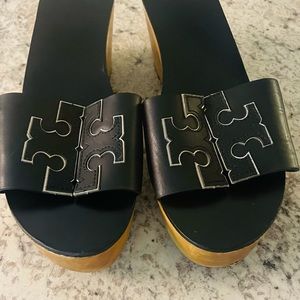 Tory Burch like new black wedges, size 8
